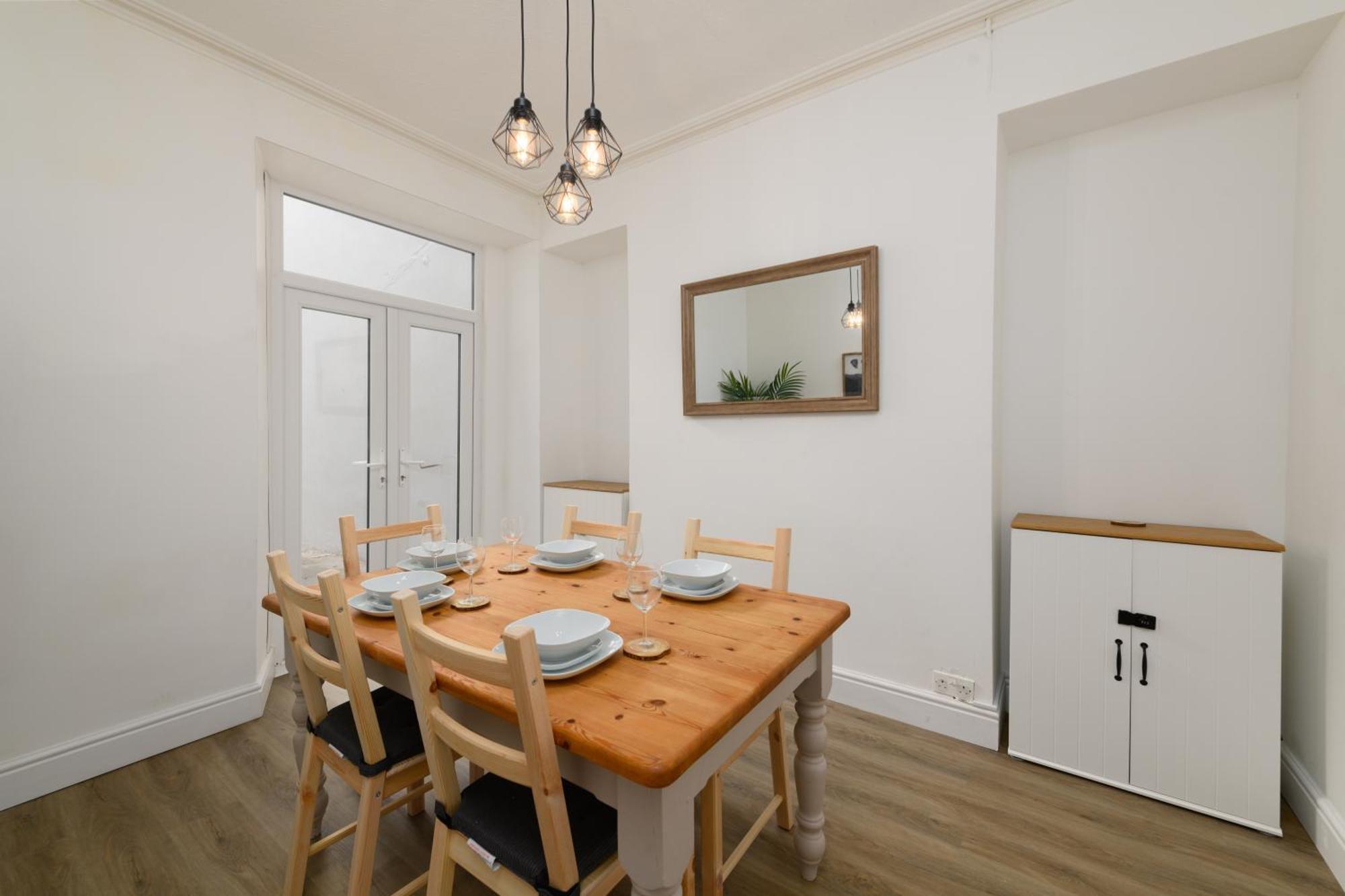 Cosy 3 Bedroom * Swansea