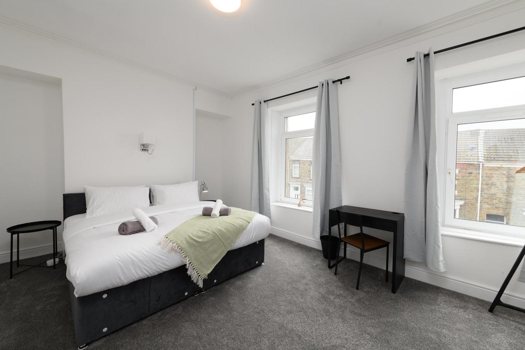 Cosy 3 Bedroom Apartment Swansea